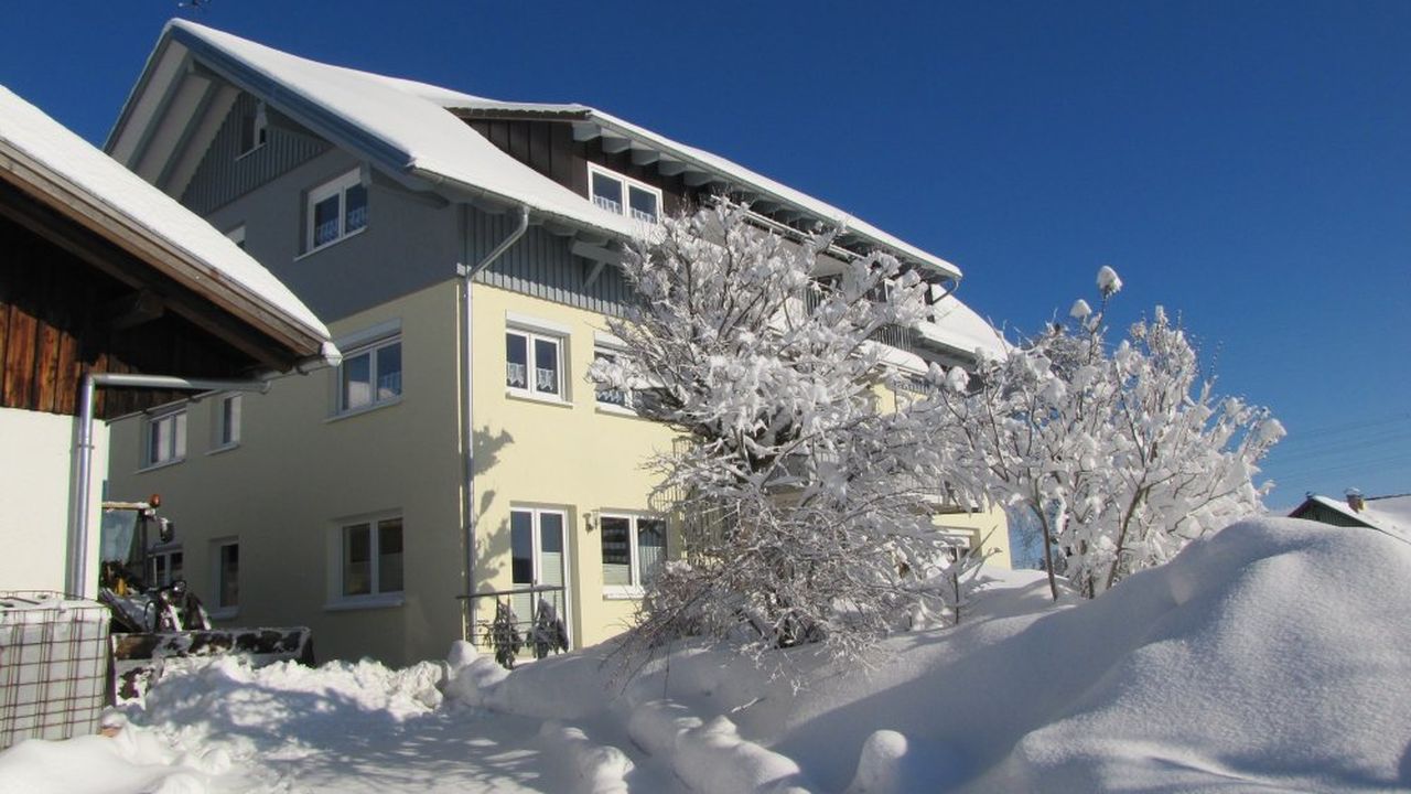 Hausansicht im Winter Hausansicht im Winter